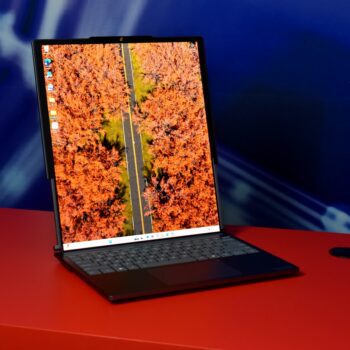 lenovo thinkpad t14 - Laptop displaying autumn trees and road